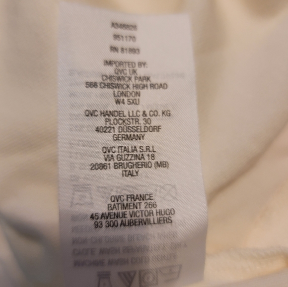 Isaac Mizrahi Live ! Off White Long Sleeve Top with seam running thru - Picture 2 of 10